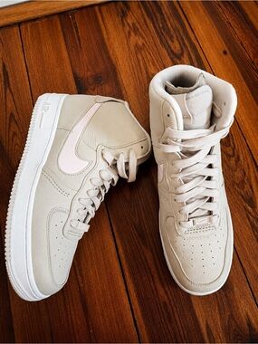 Nike Women's High-Top Sneakers in Beige with Pale Pink Swoosh
